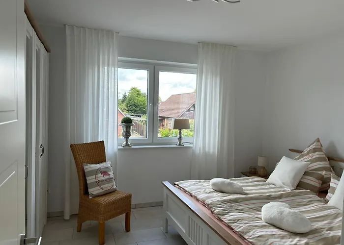 Harms, 85116 * Ostrhauderfehn